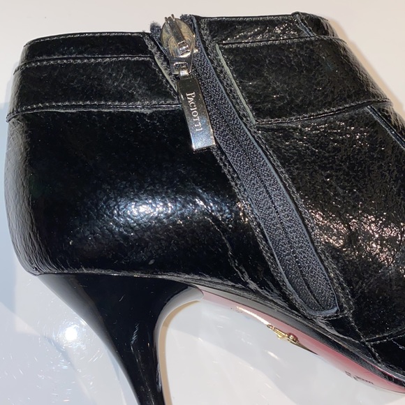 Cesare Paciotti Italy genuine leather pointed toe ankle boots signature dagger - Picture 3 of 9